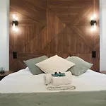 Studio Sacré coeur by Studio prestige